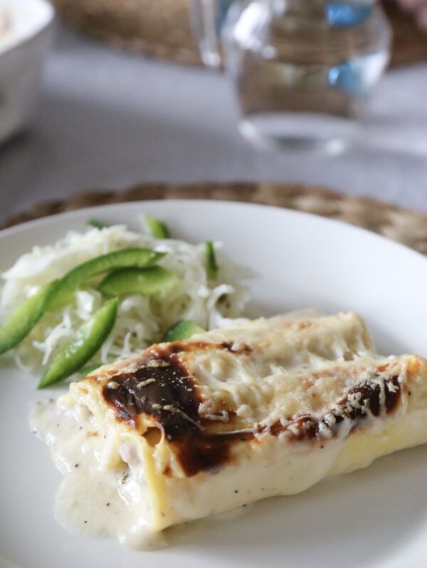 Cannelloni med rökt skinka och rucola