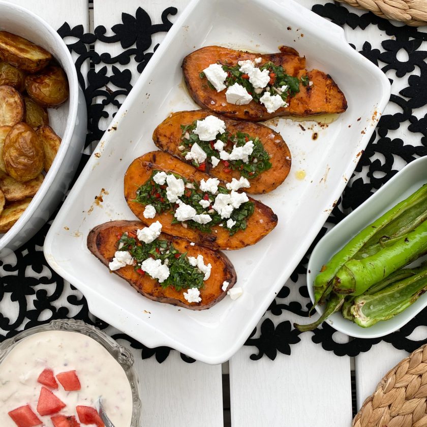 Grillad sötpotatis med chimichurri och fetaost