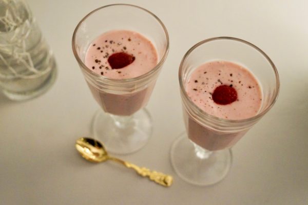 Adventsfrukost - Hallonsmoothie med kardemumma