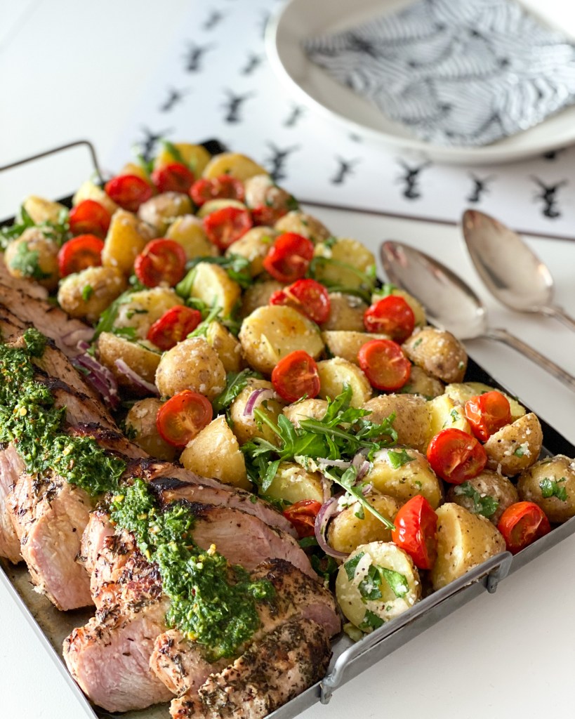 Helstekt fläskytterfilé med gremolata och italiensk potatissallad