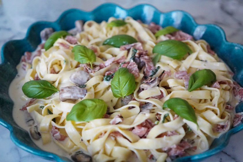 Krämig pasta med tryffelsalami och shiitakesvamp