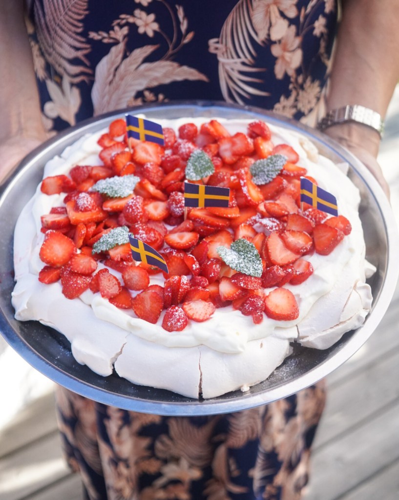 Pavlova med jordgubbar
