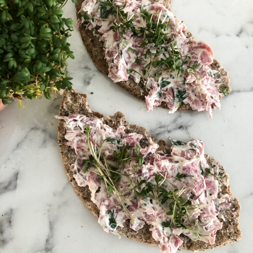 Supergod röra med hamburgerkött
